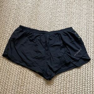 Men’s Brooks Running Shorts Black Lined Size Small, 2 secret pockets